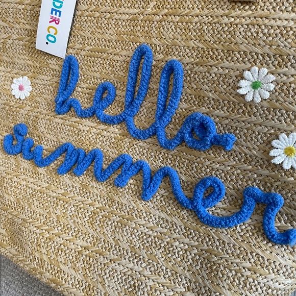 Straw Tote Bag - Picture 4 of 4